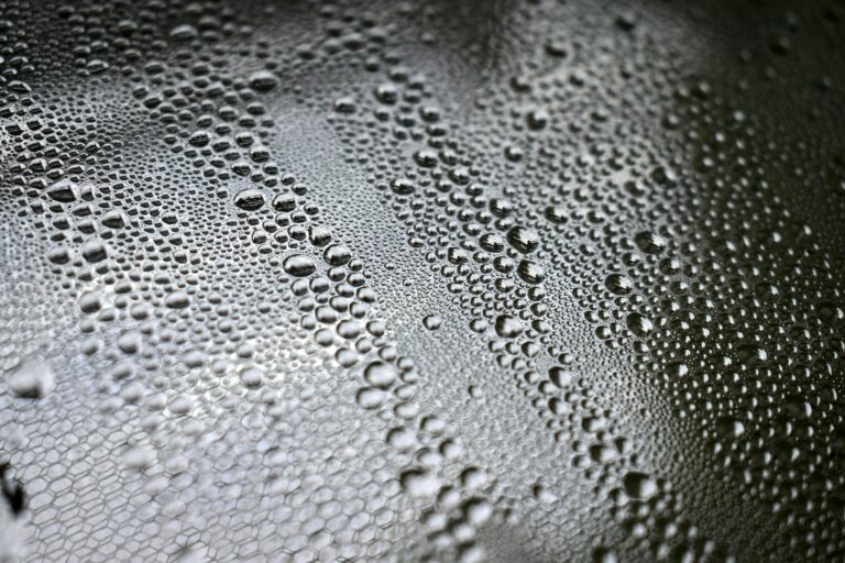 University of Sydney researchers demonstrate liquid gallium hydrogen production using sunlight and seawater in a laboratory reactor.