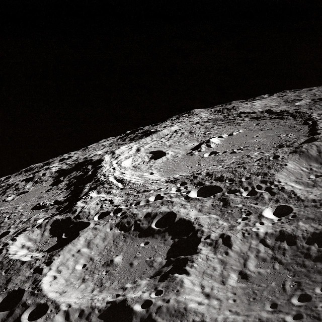 wikiimages moon 508756 640