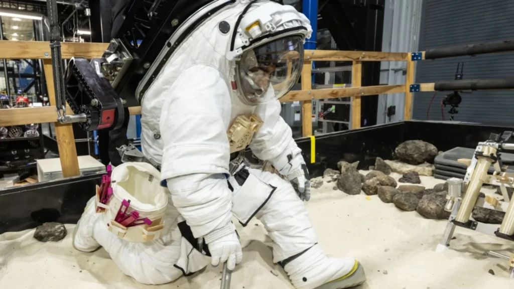 NASA’s Artemis Faces Delay Over Missing Spacesuits