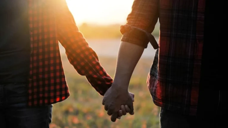 Why Humans Lost Mating Seasons But Still Follow Hidden Reproduction Patterns