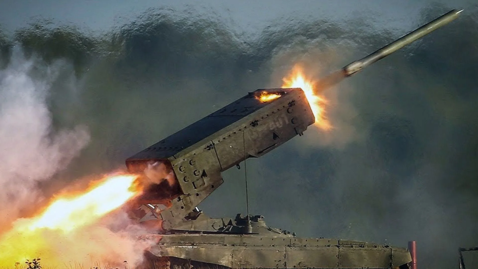 Russia Uses TOS-1A Against Ukrainian Positions in Sumy