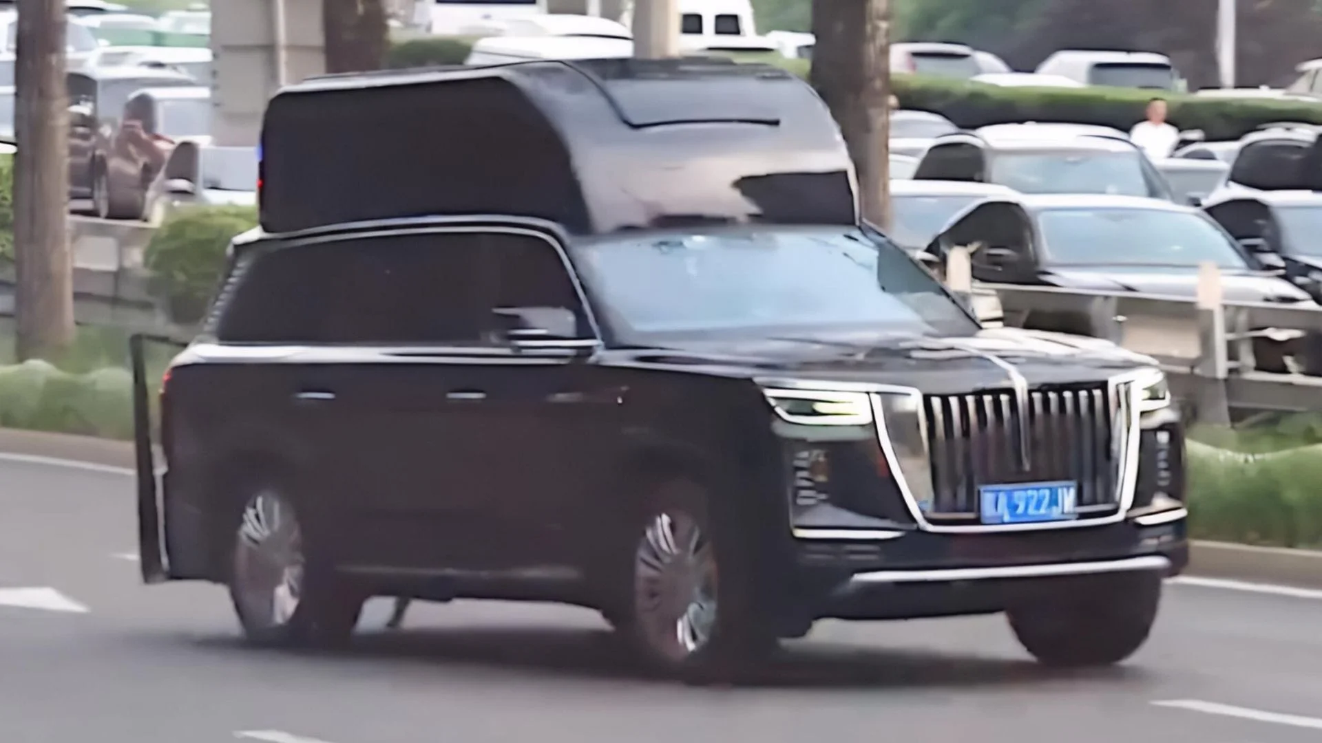 Trump’s Hongqi SUVs