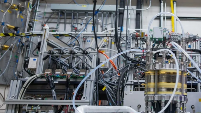 NASA is testing a regenerative fuel cell