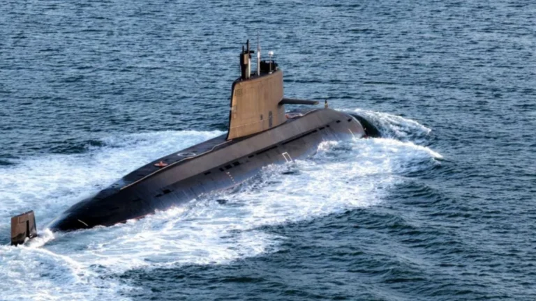 GPS-free submarine navigation using nuclear clock