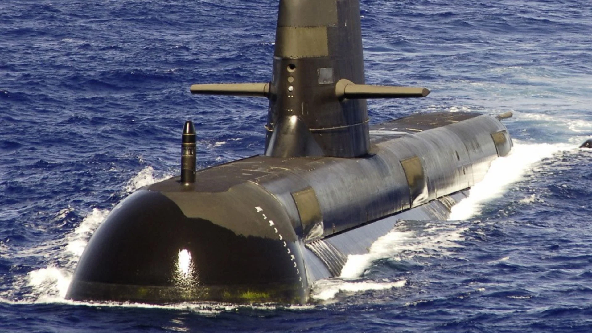 Australia Begins A$11 Billion Upgrade to Extend Collins-Class Submarine Fleet Life