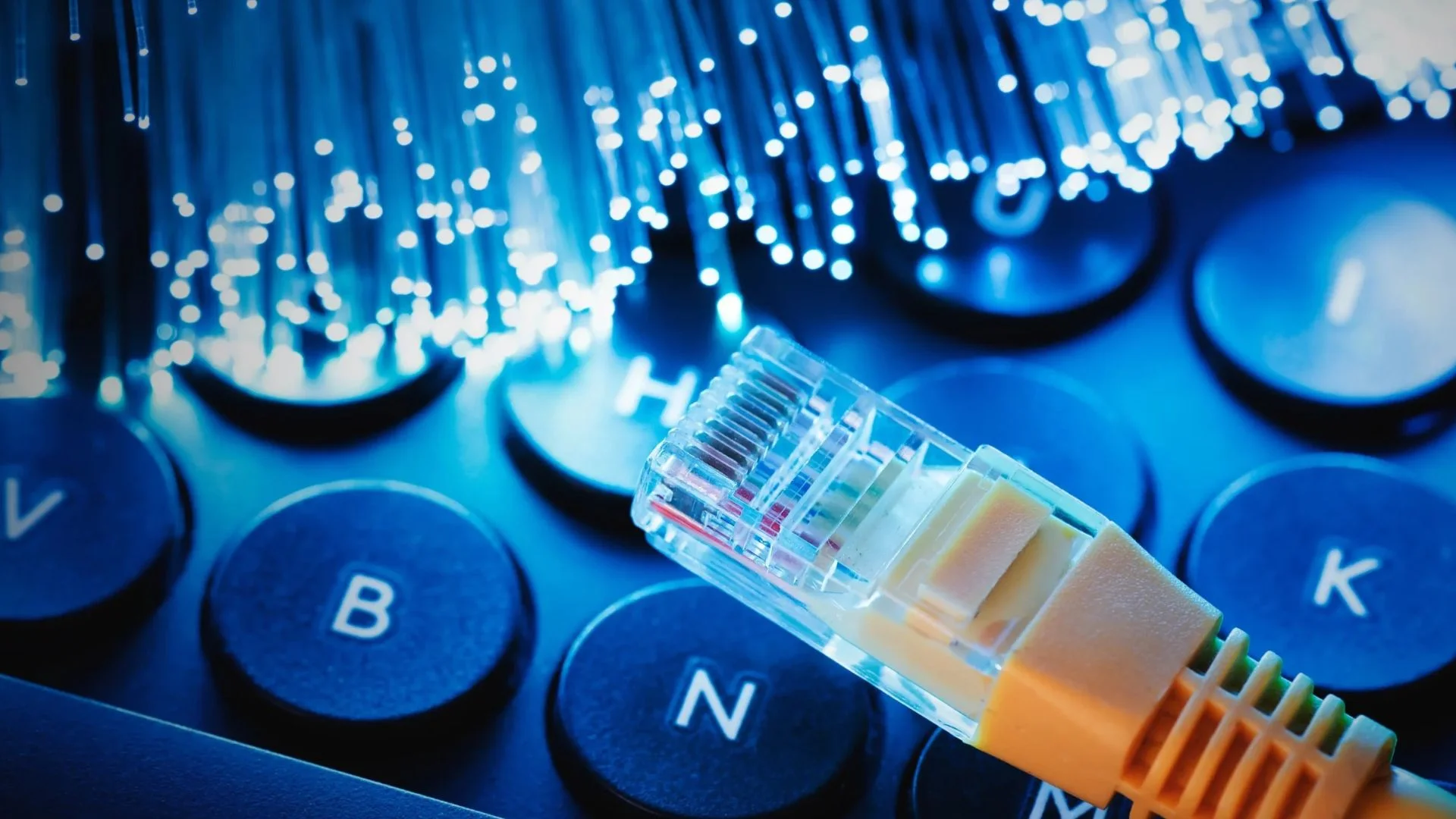 China Launches 3-Band Optical Fibre Network