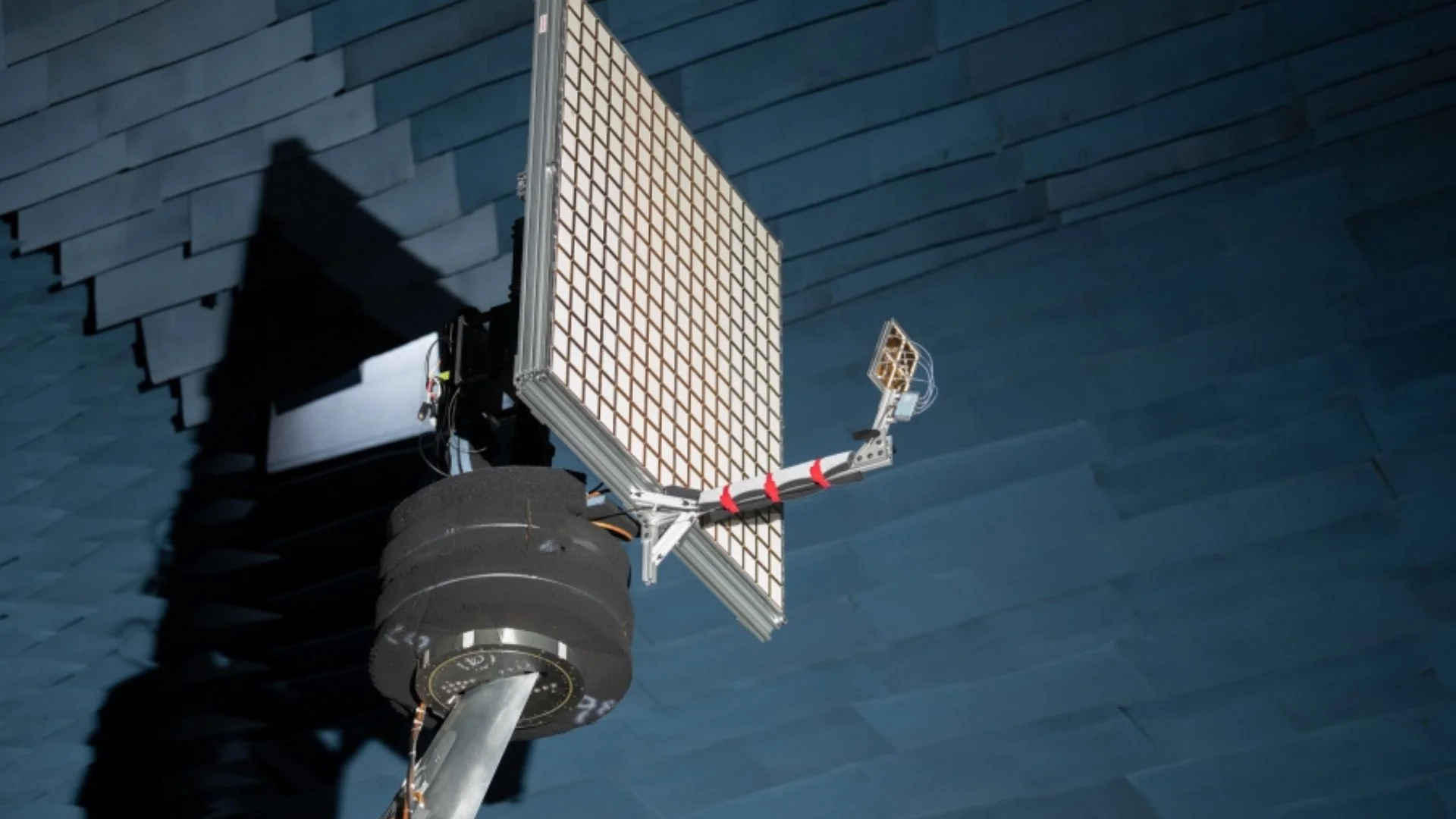 MIT Lincoln Laboratory Builds Low-Power Antenna to Shield Satellite Communications From Jamming