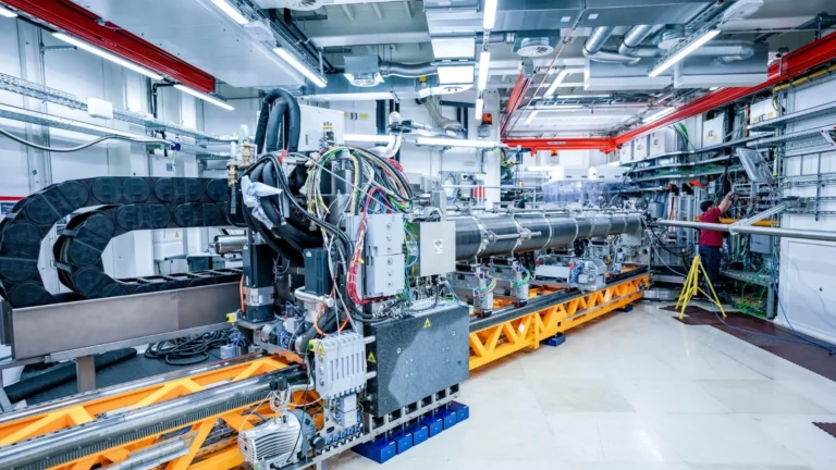 Laser Pulses Reveal Electron Pressure Drives Ultrafast Vibrations in Metals