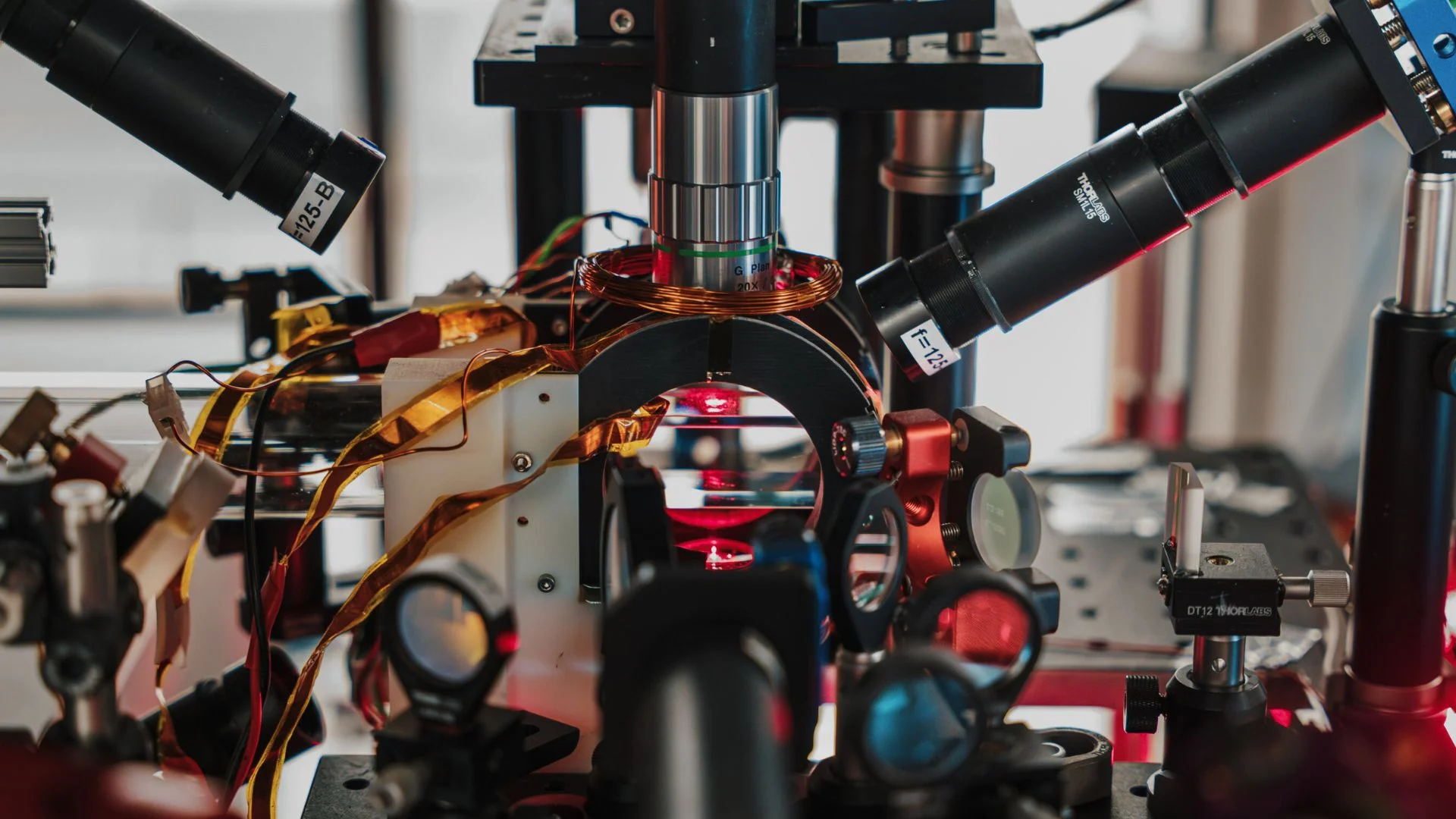 Lab 'Mini-Universe' Tracks Time With No Clock