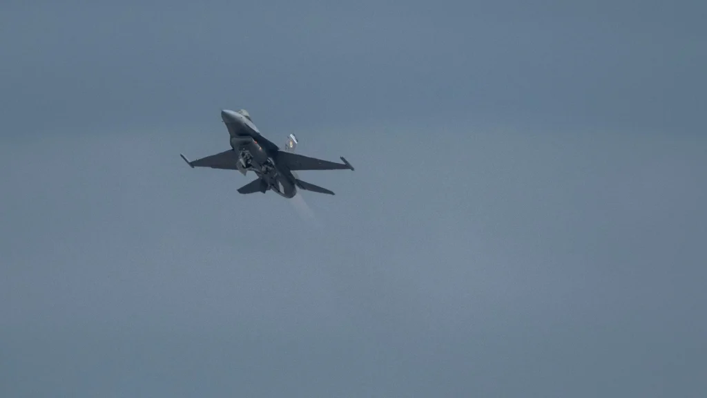 DARPA, Air Force Complete Milestone Flight With AI-Controlled F-16 Fighter Jet