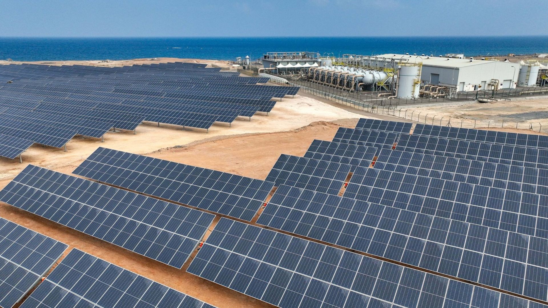 China’s Solar Desalination System Slashes Freshwater Costs With Smart Nanomaterial Design