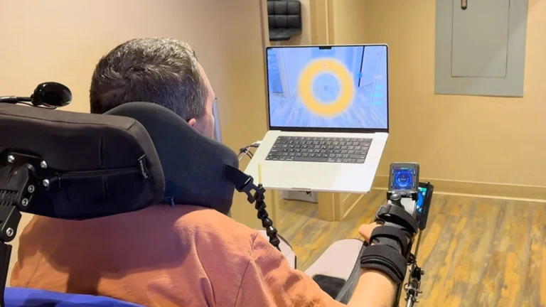 Neuralink's Brain Implant Lets Paralyzed Users Drive Wheelchairs With Thoughts