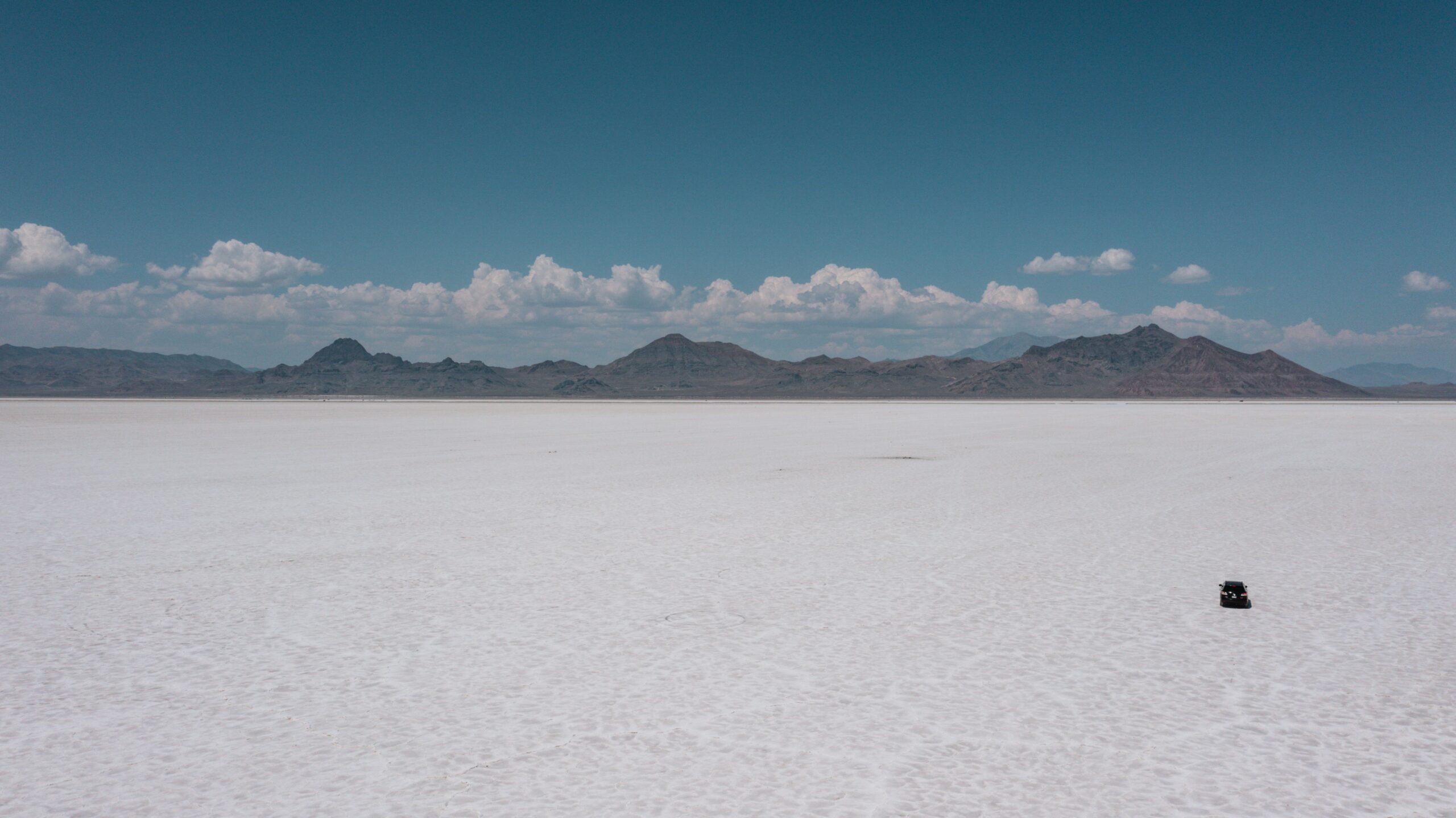 JCB Hydromax hydrogen-powered streamliner racing across the Bonneville Salt Flats.