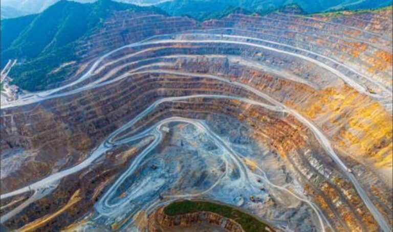 copper-gold deposit
