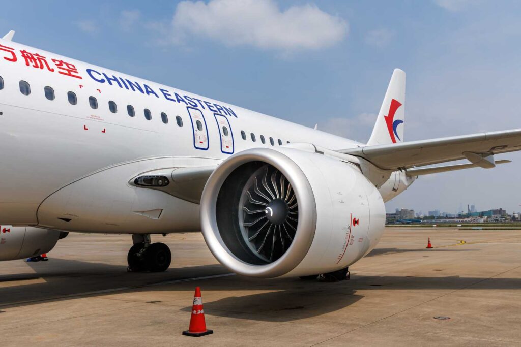Airbus delivers its first A320neo